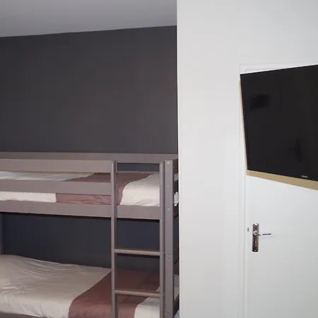 Hotel The Originals Le Savoy
