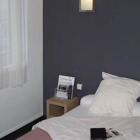 Hotel The Originals Le Savoy 2*