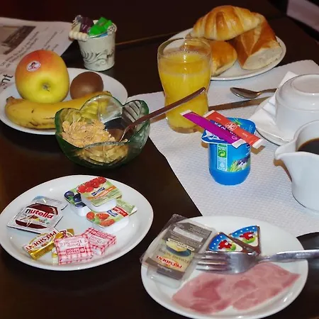 Hotel The Originals Le Savoy 2*